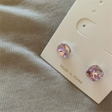 Brincos femininos da moda