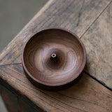 Inserção de incenso de nogueira preta