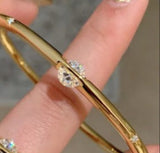 Pulseira simples e elegante para mulheres